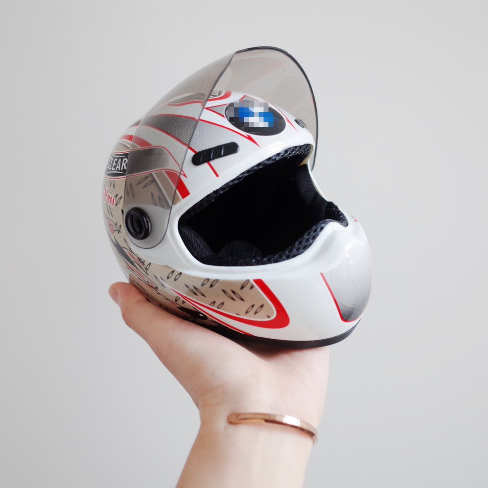 Pet Helmet for Cats - TikTok Photo Prop, Small Size