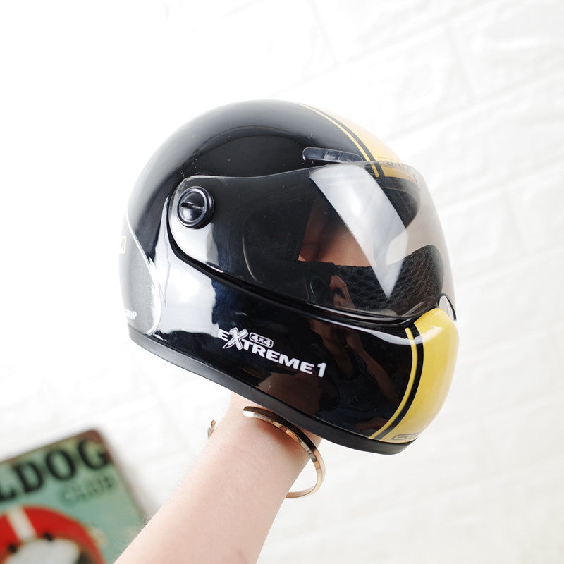 Pet Helmet for Cats - TikTok Photo Prop, Small Size